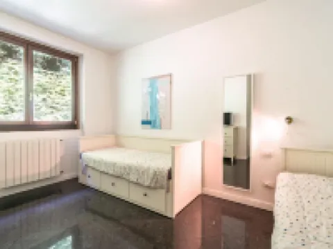 Oggebbio Getaway with Views Hoteles en Oggebbio