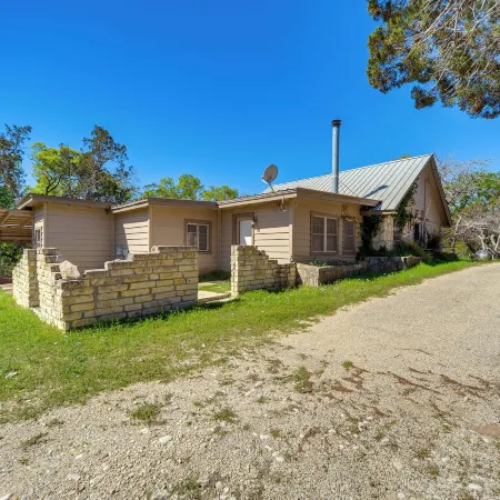 Kerrville Area Home w/ Outdoor Entertainment Space