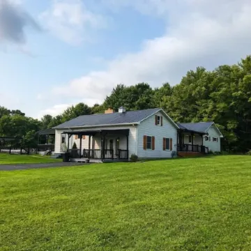 Kennerdell Country Retreat with seasonal inground pool