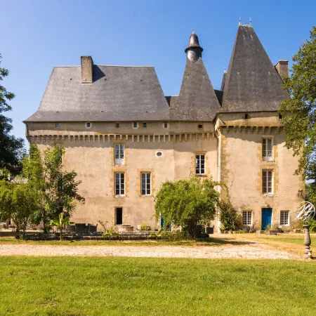 Cottage in Chaleix near Forest and Lake