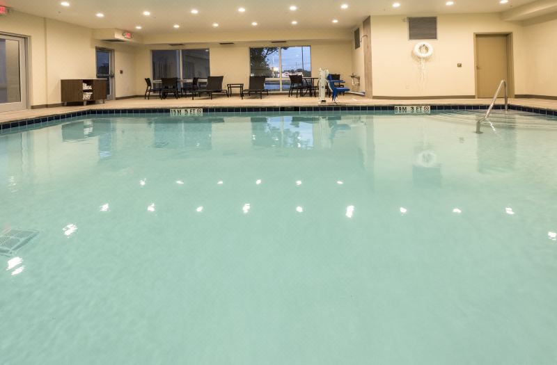 Holiday Inn Express & Suites Commerce by IHG photo 2