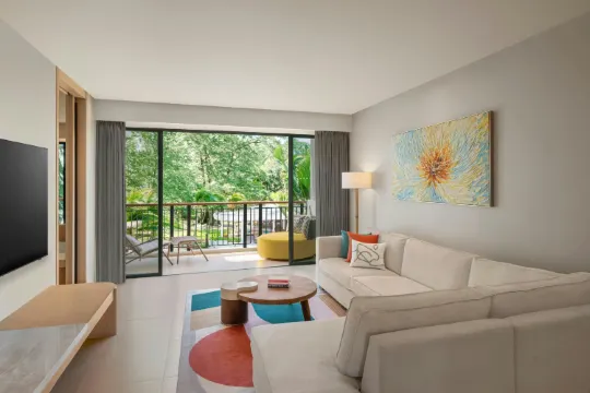 ห้องสวีทเรสซิเดนเชียลแบบสองห้องนอน,ห้องนอนที่ 1: เตียงคิงไซส์ 1 เตียง,ห้องนอนที่ 2: เตียงดับเบิล 2 เตียง,โซฟาเบด,วิวทะเล