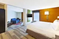 Holiday Inn Express & Suites CHICAGO-MIDWAY AIRPORT by IHG - Airport Shuttle