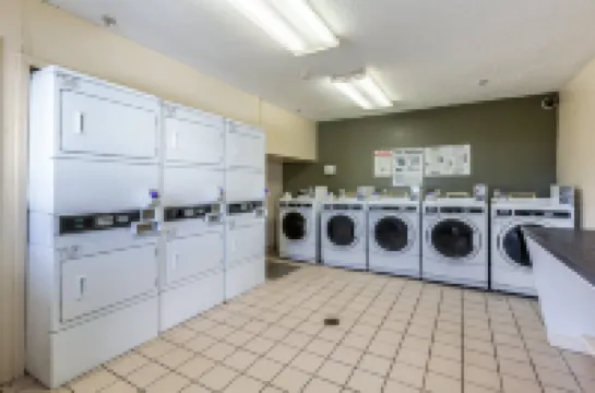 ホームタウン スタジオズ アトランタ - シャンブリー バイ レッド ルーフ