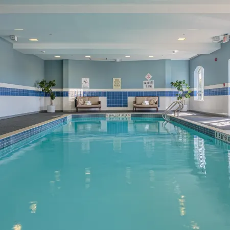 Holiday Inn Express & Suites BELLEVILLE by IHG