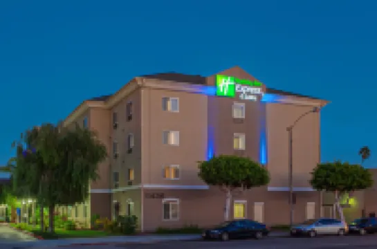 Holiday Inn Express & Suites LOS ANGELES AIRPORT HAWTHORNE by IHG ホウソーンのホテル