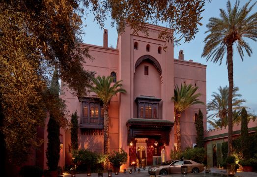 로열 만수르 레스토랑