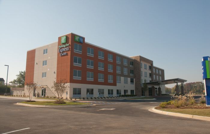 Holiday Inn Express & Suites Decatur by IHG