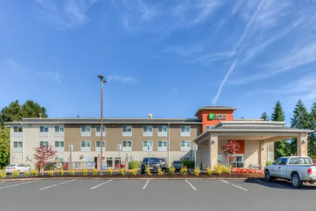 Holiday Inn Express Newberg - Wine Country Отели рядом с достопримечательностью «Champoeg State Heritage Park»
