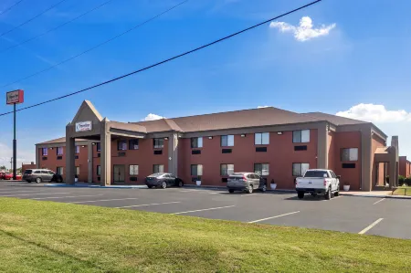 Travel Inn and Suites- Sikeston Miner I-55 Exit-67 Отели в г. Майнер