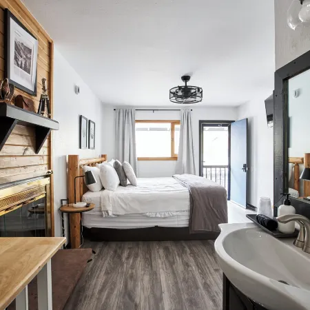 Misty Mountain Lodge