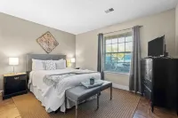 Branson Vacation Station - Charming 1 Bdr Condo in the Middle of Everything!