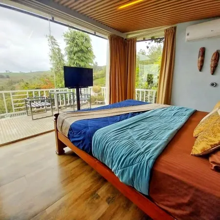 La Niebla Farm Resort