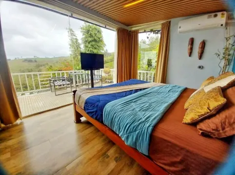 La Niebla Farm Resort