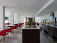 Breeze Boutique Athens Hotel a Atene