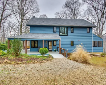 Modern Nellysford Getaway on 40 Private Acres! Hotels in Nelson County