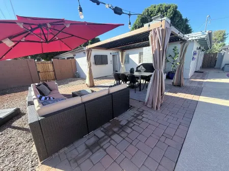 Sunset Hideaway: Your Luxury Dream Summer Retreat Отели рядом с достопримечательностью «Пистева Пик»