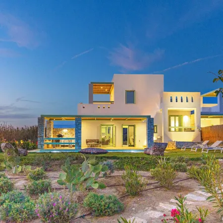 Plioni Villas & Suites