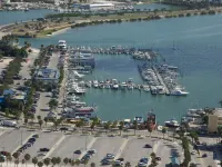 Express Inn & Suites - 5 Miles from St Petersburg Clearwater Airport Hotels in Pinellas Park