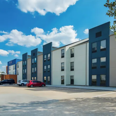 Holiday Inn Express & Suites Joplin Southeast by IHG