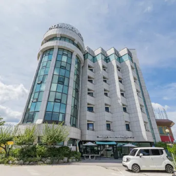 memory hotel Отели рядом с достопримечательностью «Библиотека «Сунджу»»