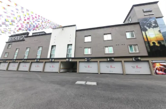 Ulsan Yeongnam Alps Bravo Hoteles cerca de Parque del condado de Sinbulsan