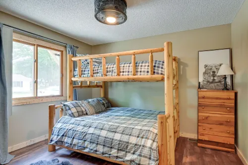 Lakefront Cabin on Secord Lake | Sleeps 6 - 3-Star