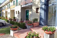 Hotel Zeus Hotels near Forum Baths