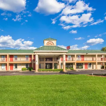 Econo Lodge Inn & Suites Brooks - Louisville South
