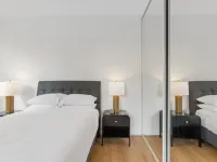 Stylish 2-Bed Apartment with Pool in Camperdown Hotels in Camperdown