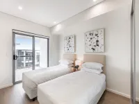 First Floor 3-Bed Stunning Unit by The Ocean - Strand