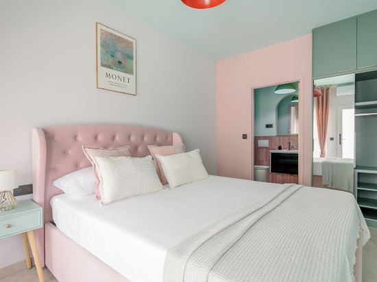 Charm Beach Retreat