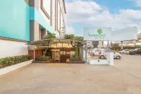 Lemon Tree Hotel, East Delhi Mall, Kaushambi - Pysäköinti