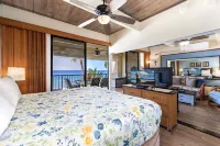 Kona Oceanfront Penthouse Condo: Remodeled, AC, Crashing Waves, Sunsets, Turtles
