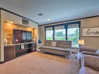 Pet-Friendly Home w/ Deck in Broken Bow! فنادق في بروكن بو