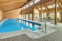 Ultimate Long Lake Getaway w/ Indoor Pool & Games - Villas
