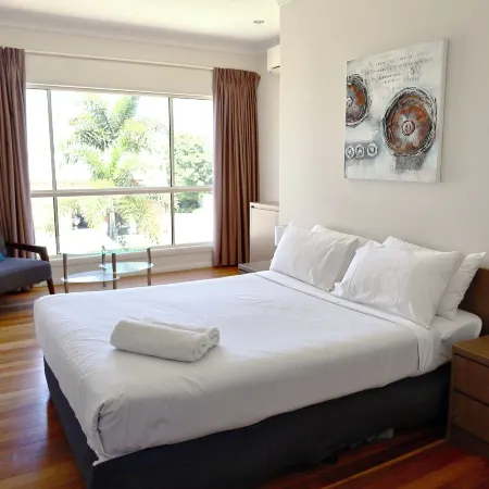 The Australian Hotel Motel