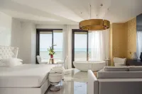 The Promenade Luxury Wellness Hotel - balcony