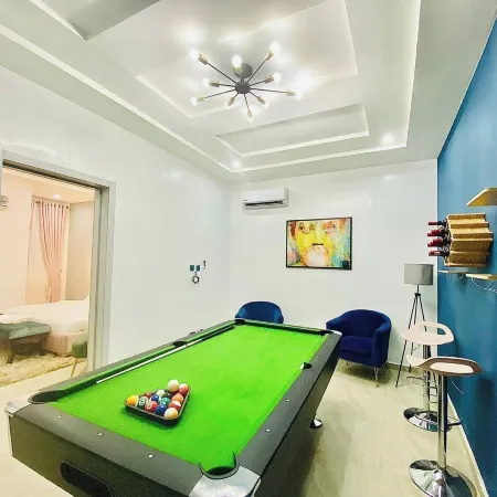 Dyve Luxury Stays