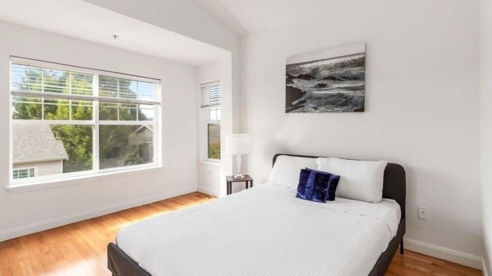 Lux 3-Bedroom Home Retreat - Close to Amazon, Google and Microsoft