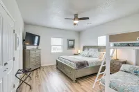 Beachfront Texas Retreat - 2 Decks, Patio and Views! - WiFi