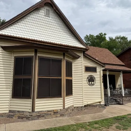 Charming 3-bedroom house with WiFi, AC in fabulous Prescott
