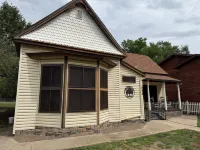 Charming 3-bedroom house with WiFi, AC in fabulous Prescott