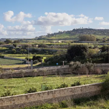 Sunlit Modern Home Country Views Xemxija