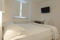 Lamia Room Rentals - شرفة