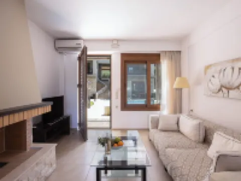 Pantheon Villas & Suites Hoteles en Geropotamos