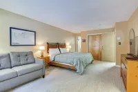 Walk to LiftsSnowDogs' Breck Condo w/ Fireplace - parking