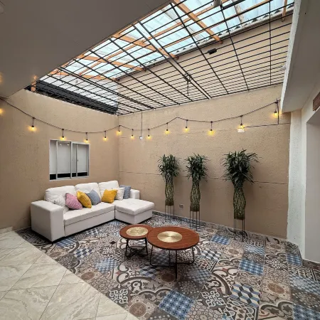 Hostal Pacifico Encanto Отели рядом с достопримечательностью «Научный музей Explora Park»