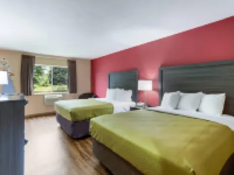 Econo Lodge Painted Post - Corning Hotels in Gang Mills