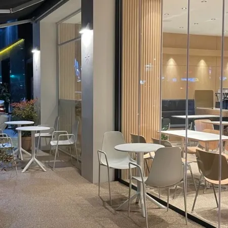 Vine Hotel Отели рядом с достопримечательностью «Торговый центр Garden 5»